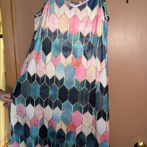 Colorful Geometric Patterned Maxi Dress - Picture 3 of 3